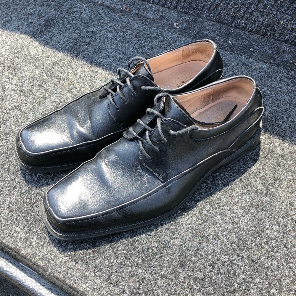 Florsheim Men’s Black dress shoes sz 12 D